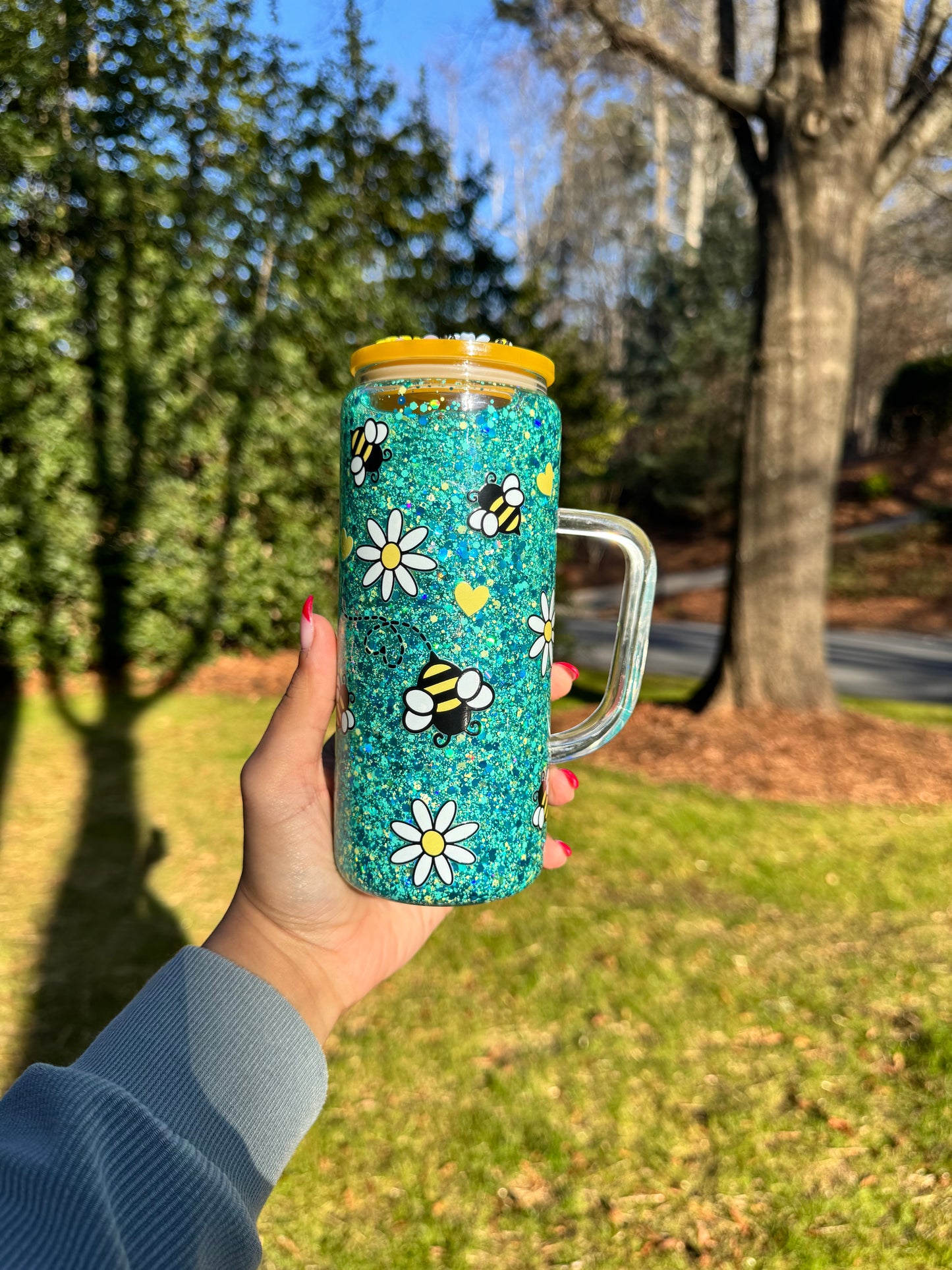 20oz Glass Snow Globe w/ Handle