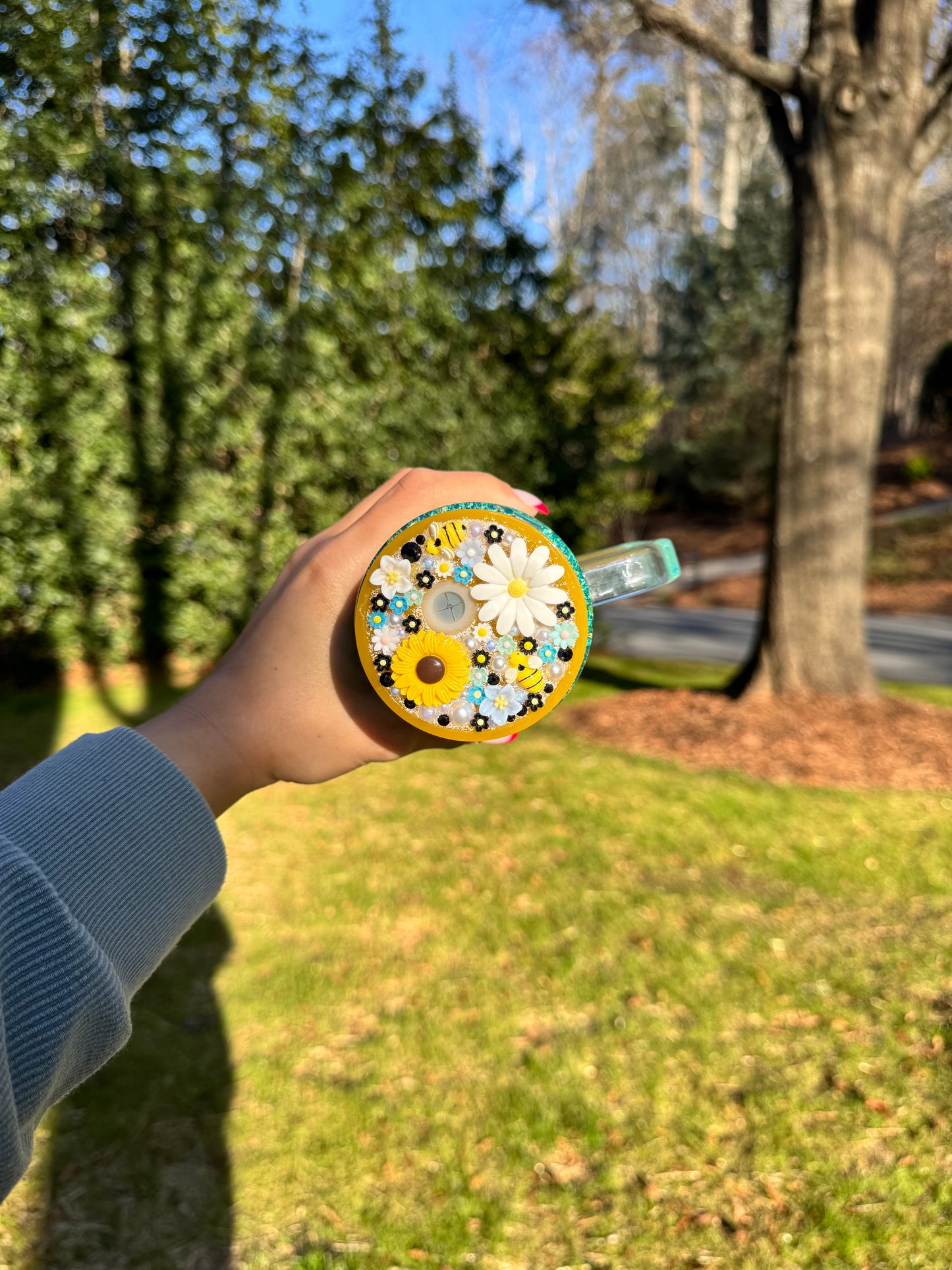 20oz Glass Snow Globe w/ Handle